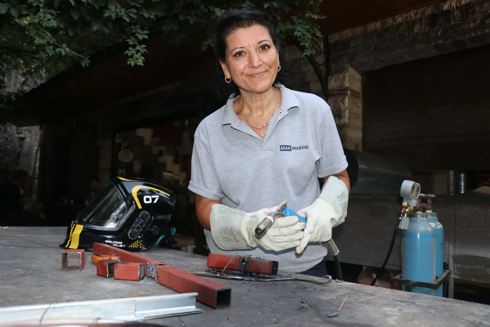 Ofisi bıraktı kaynakçı oldu Beyaz yakadan ağır sanayiye geçiş