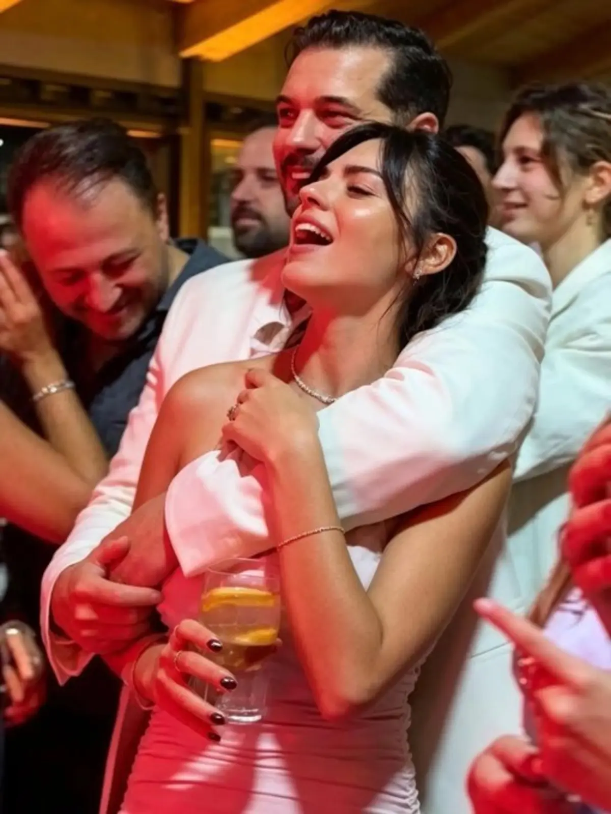 Çağatay Ulusoy ve Aslıhan Malbora düğünde! Aşk dolu kare 1