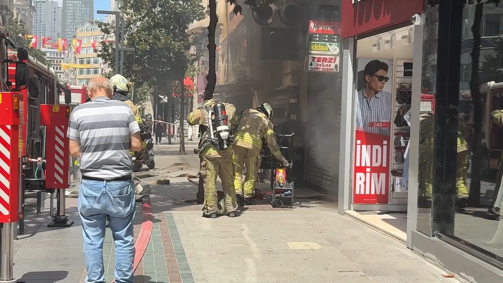 Nişantaşı’nda elektrik panosu paniği