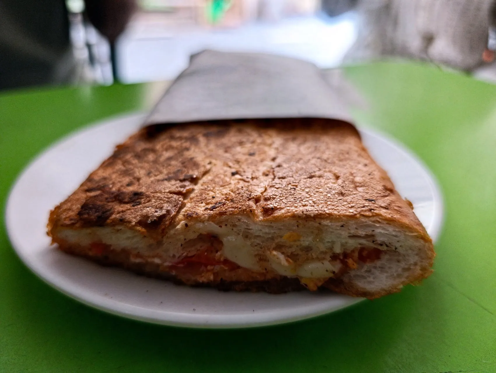 Adana'da yarım asırlık lezzet sırrı ütüyle gelen tost