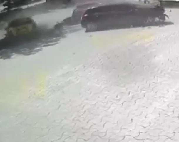 Konya’da kaldırımdaki anne ve kızını taksi hayattan kopardı