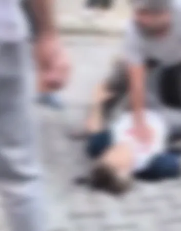 Küçükçekmece'de işe giden güvenlik görevlisine sokak ortasında pusulu saldırı