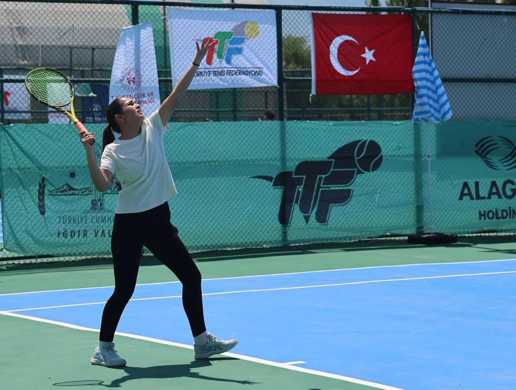 Iğdır tenis tutkunlarını ağırlıyor