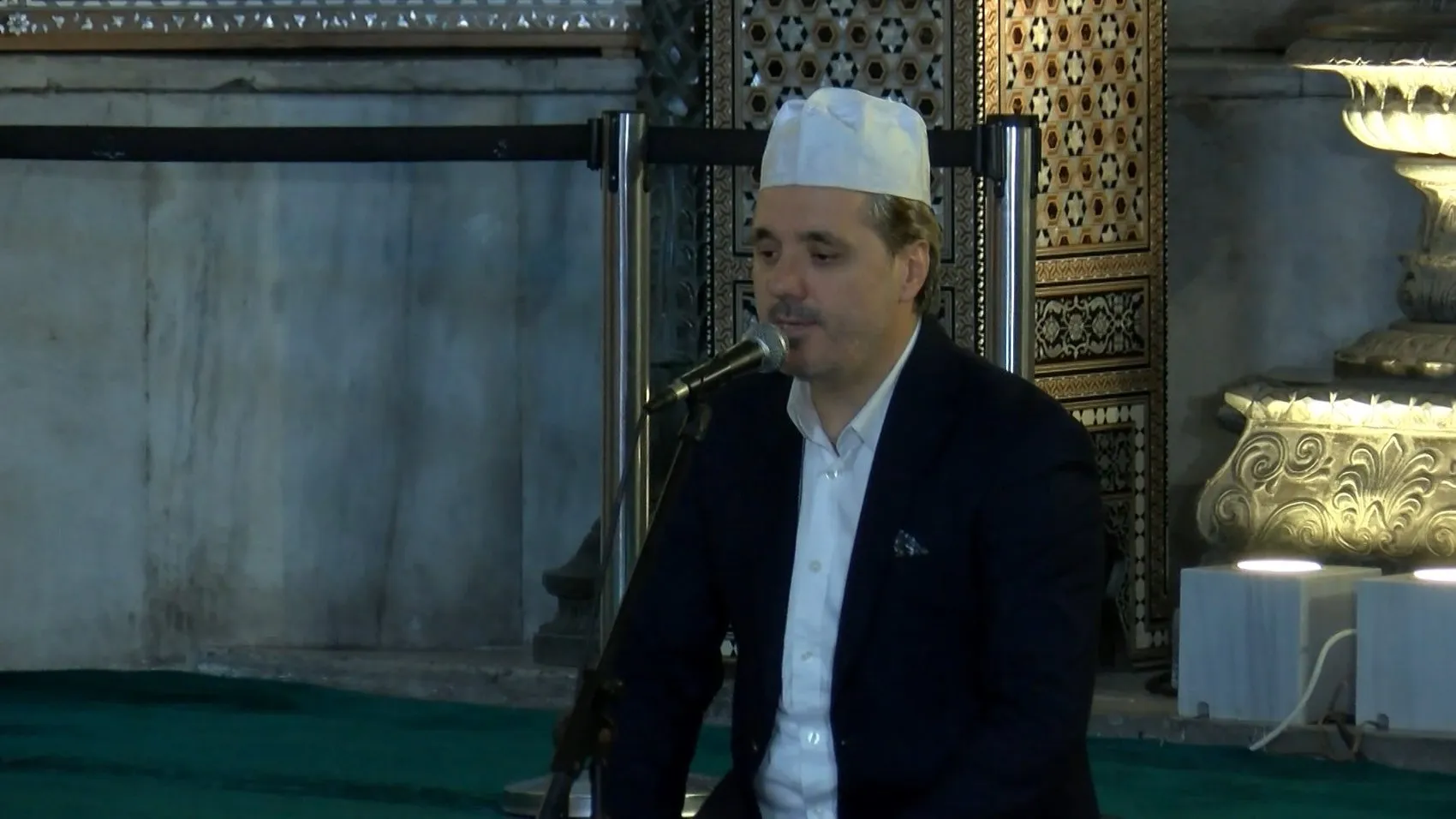 Ayasofya’da 15 Temmuz şehitleri için 253 hafız hatim okudu