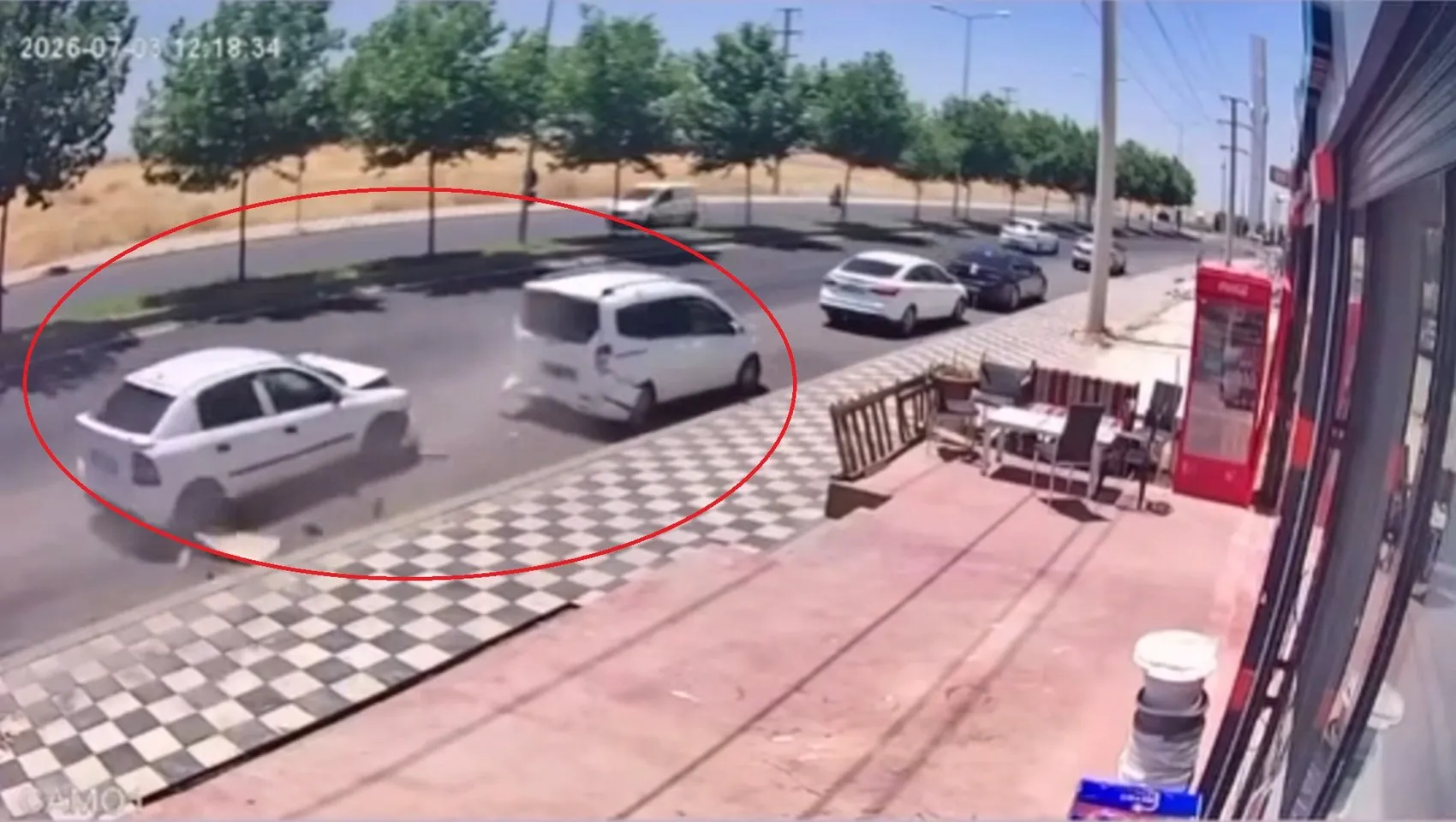 Diyarbakırda zincirleme kaza kamerada