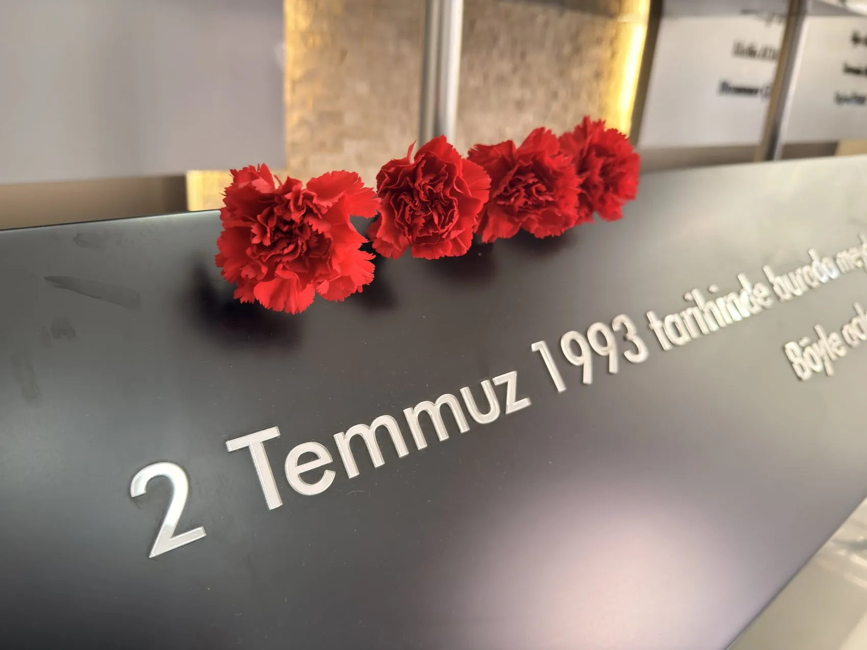 Sivas 2 Temmuz’un 33’üncü yılında hayatını kaybedenleri andı