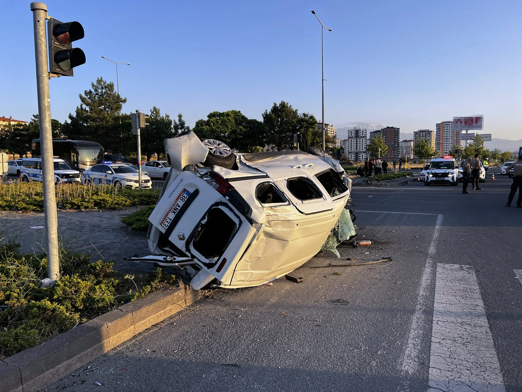 Kayseri'de akşam trafiğinde kaza 4 kişi hastaneye kaldırıldı