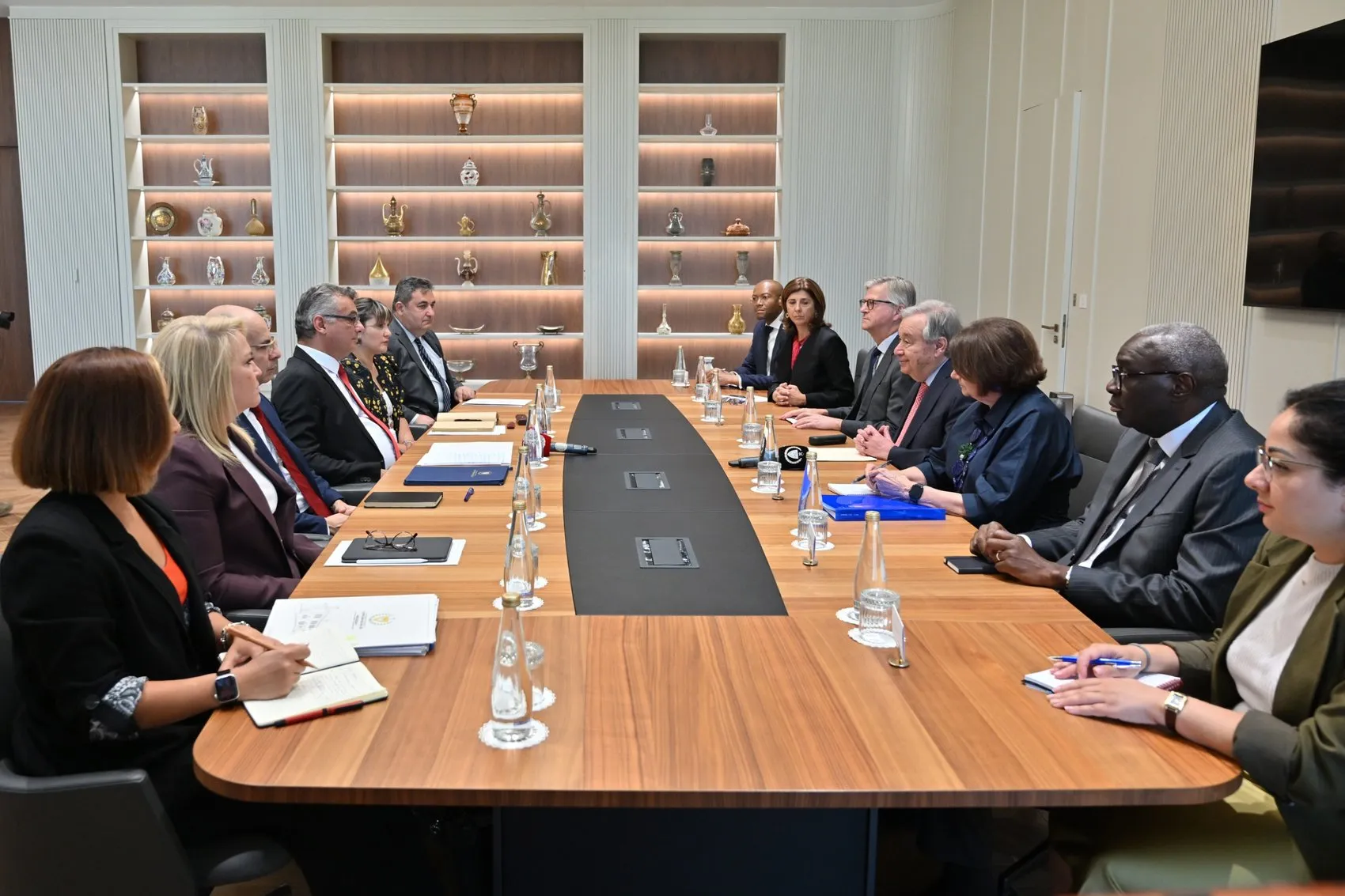 Guterres Ada'da Kıbrıs için yeni bir yol mu aranıyor?