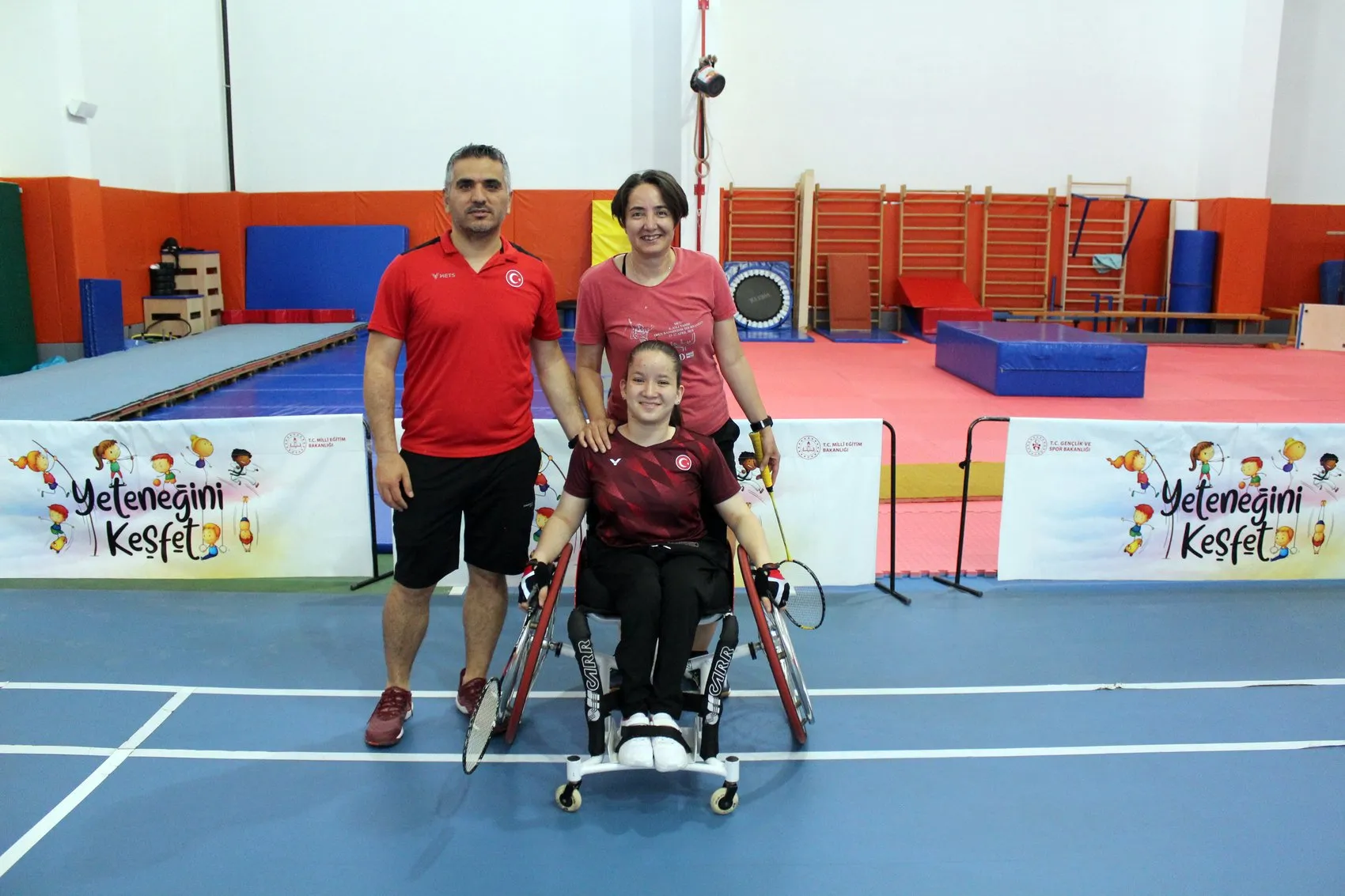 Aksaraylı Tuğba sporda engel tanımıyor