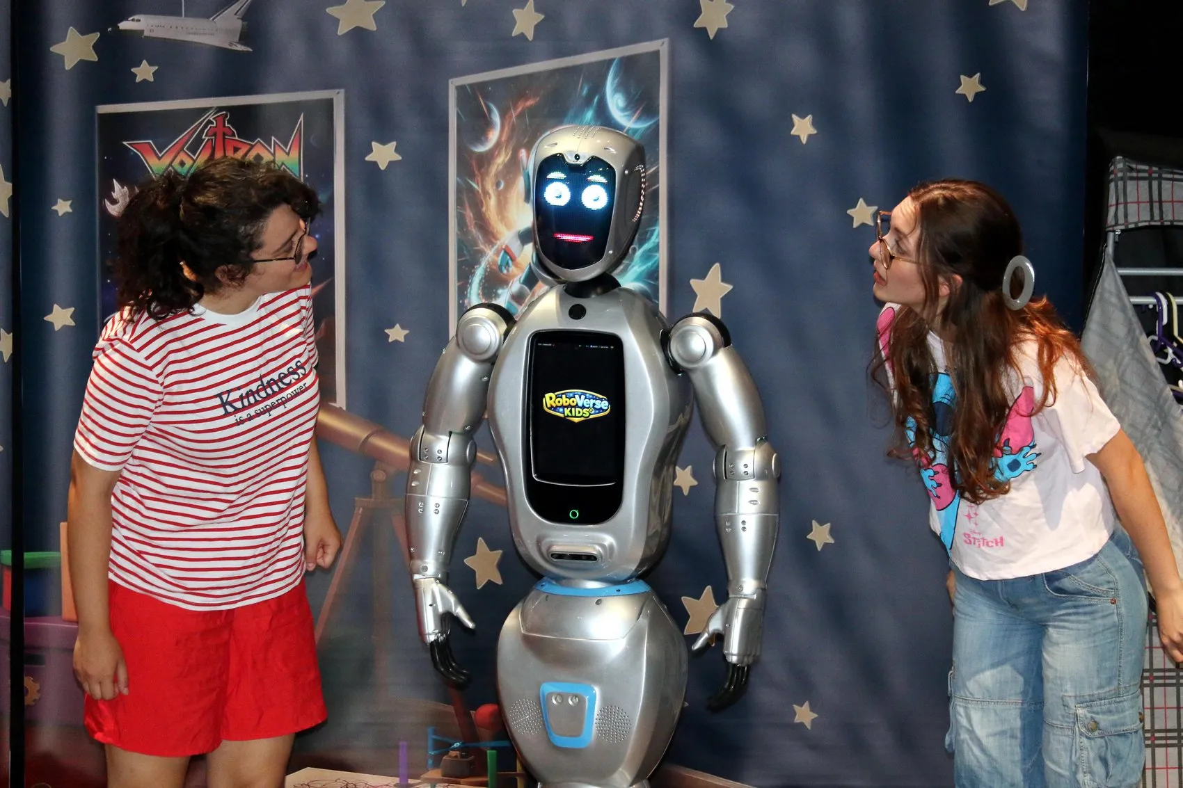 Antalya sahnesinde bir ilk İnsansı robot tiyatro oyuncusu oldu
