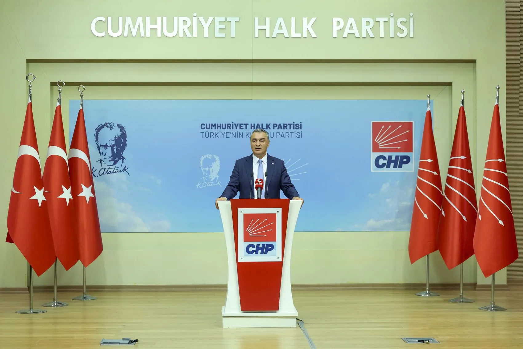 CHP’de 12 ile yeni yönetim ataması yapıldı