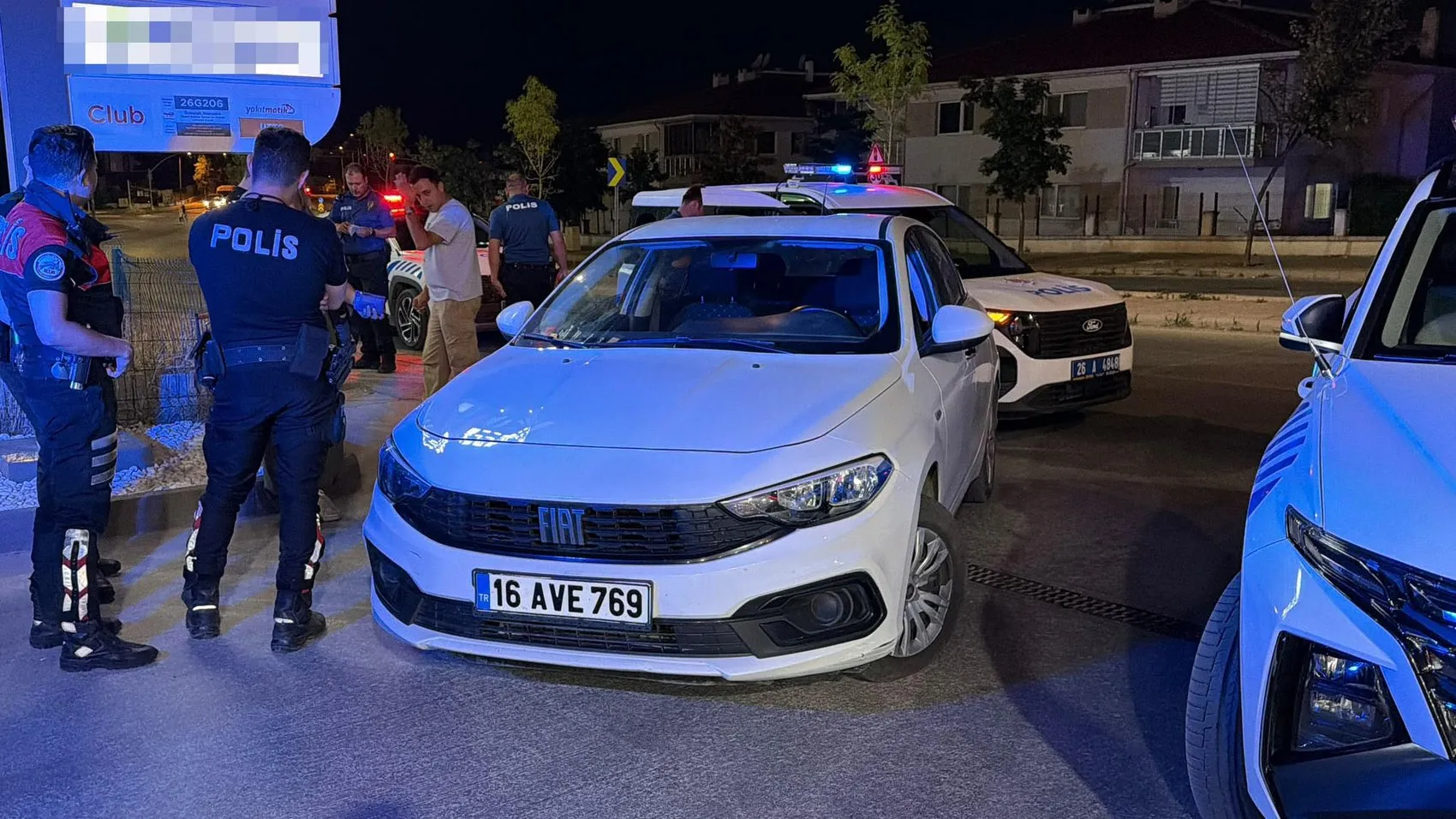 Eskişehirde trafikte tartıştığı kuryeyi vuran sürücü tutuklandı