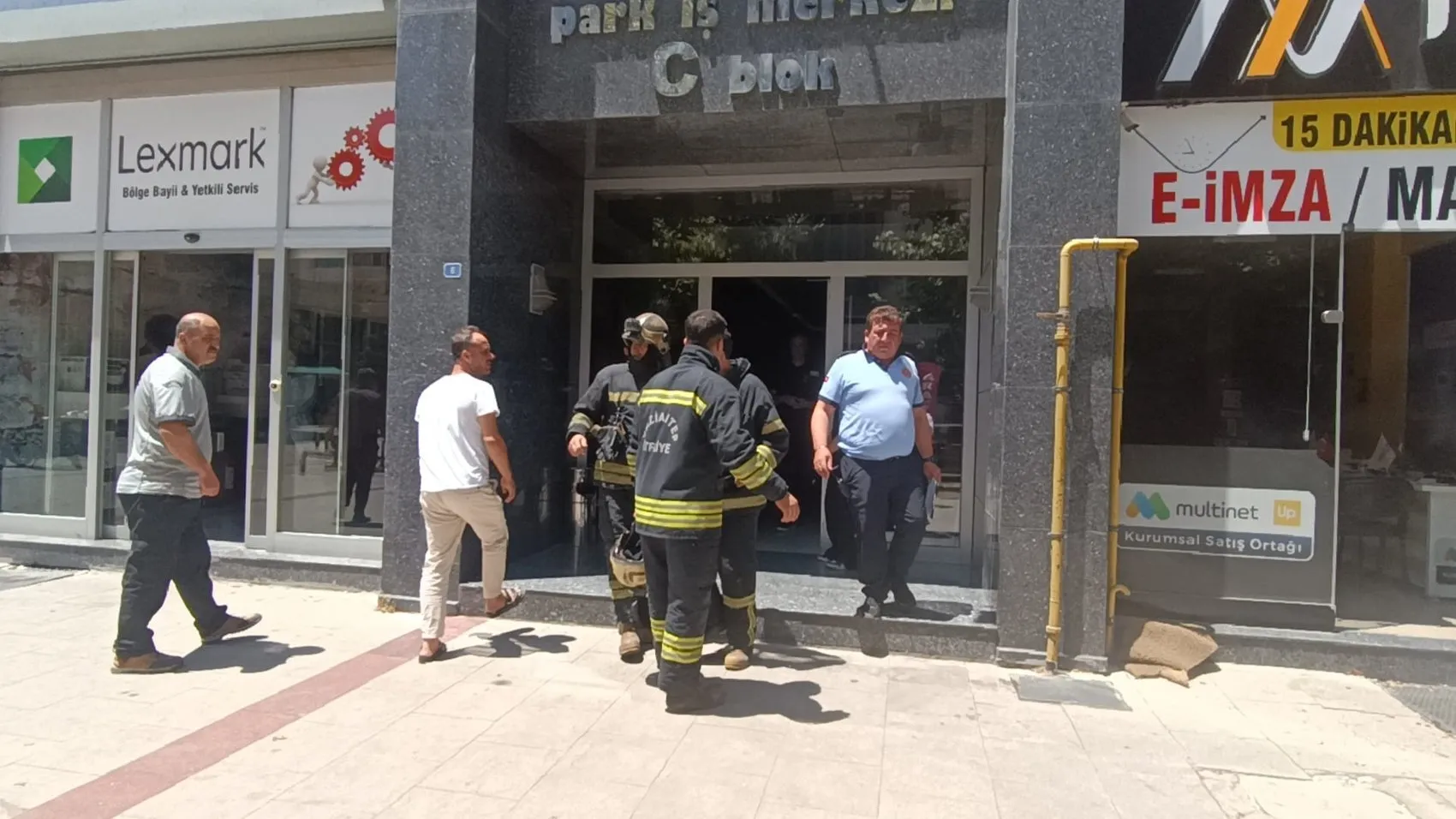 Gaziantep’teki iş merkezinde korkutan yangın