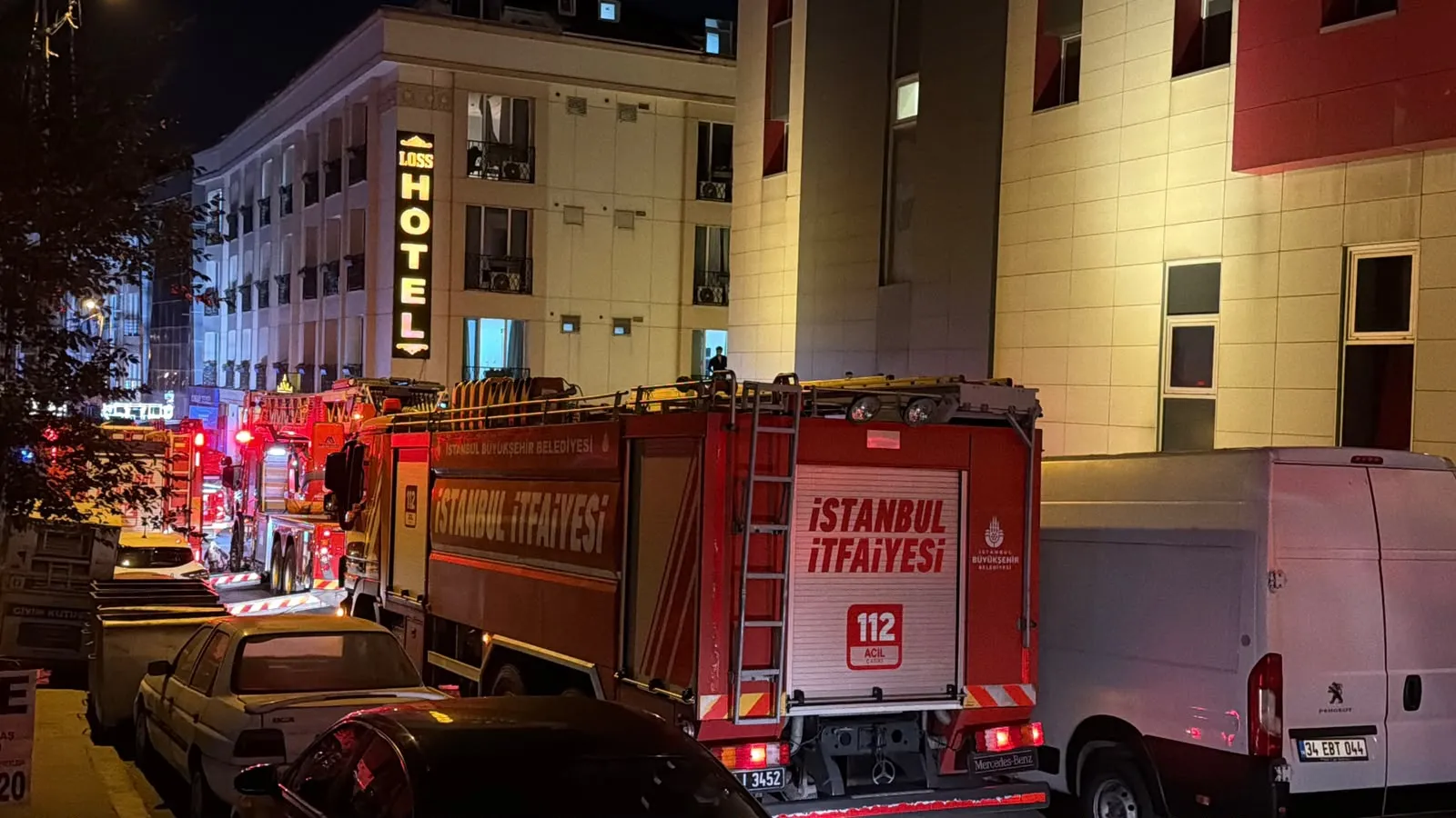 Esenyurt’ta otel yangını paniği