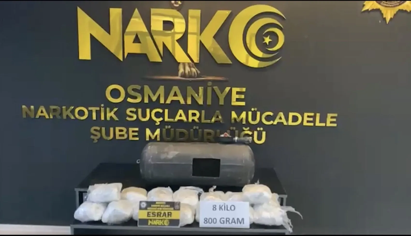 Osmaniye polisi çekici üzerindeki otomobilde uyuşturucu zulası yakaladı