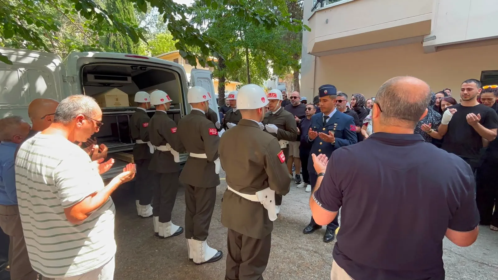 Cilo Dağı’nda hayatını kaybeden Yüksel Işık Bursa’da son yolculuğuna uğurlandı