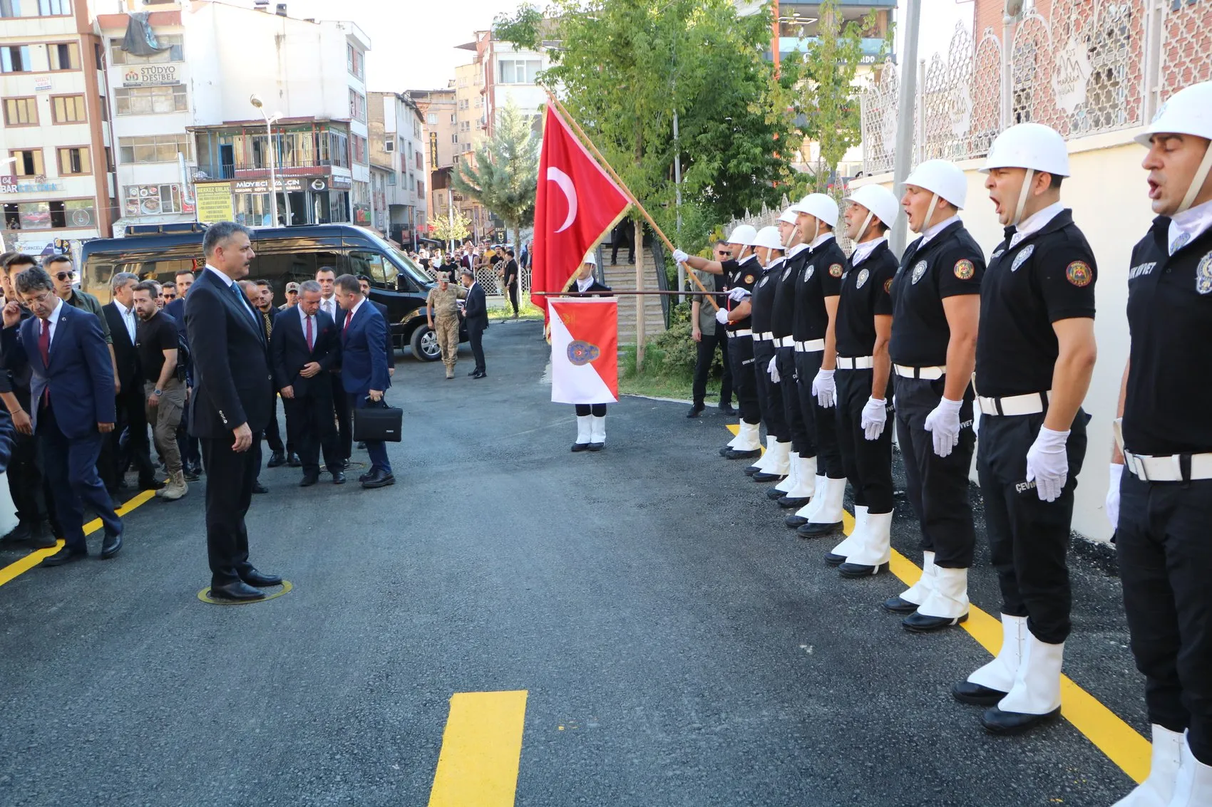 Bakan Çiftçi Hakkari saha mesaisini tamamladı