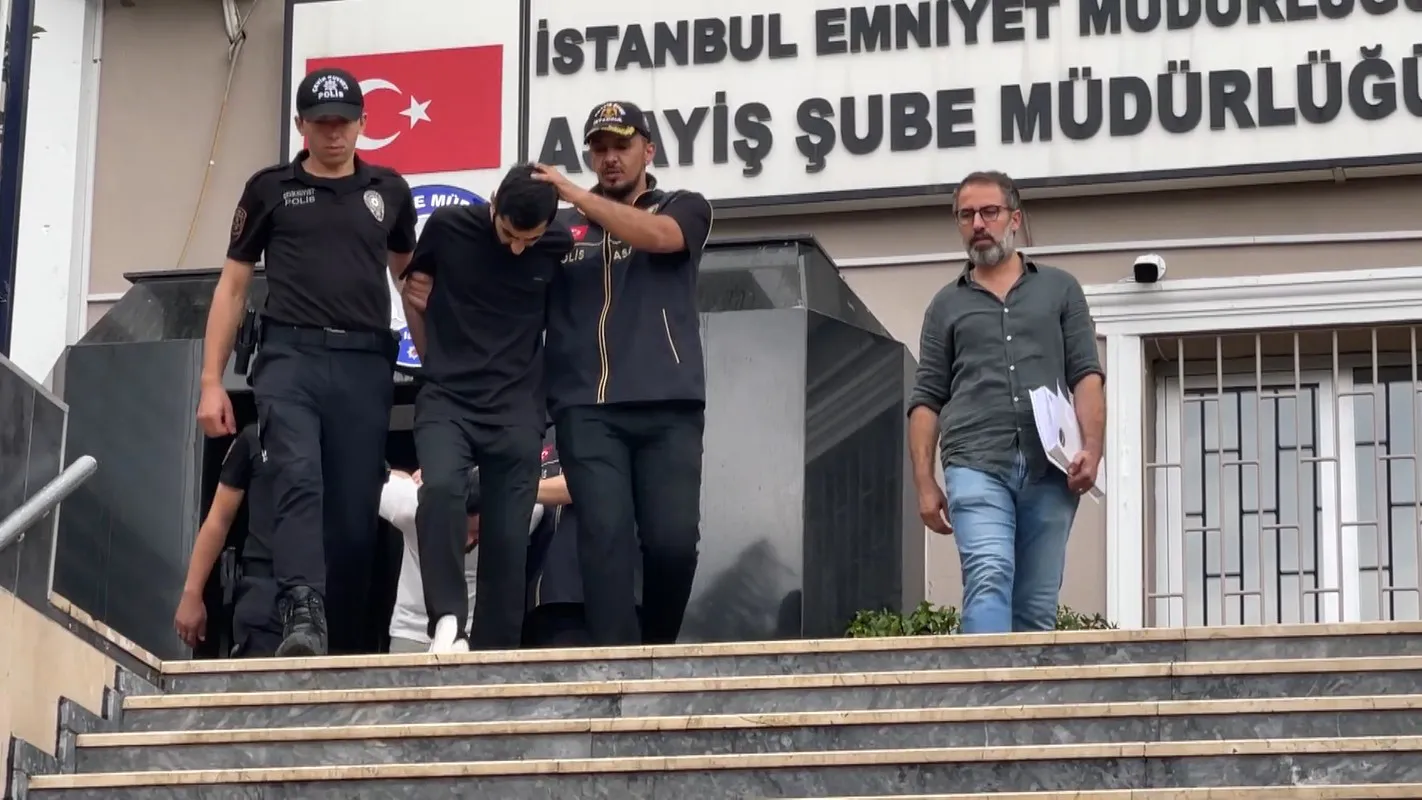 Esenyurt’ta 16'ncı kattan düşen Emirhan’ın ölümünde 5 şüpheli adliyede
