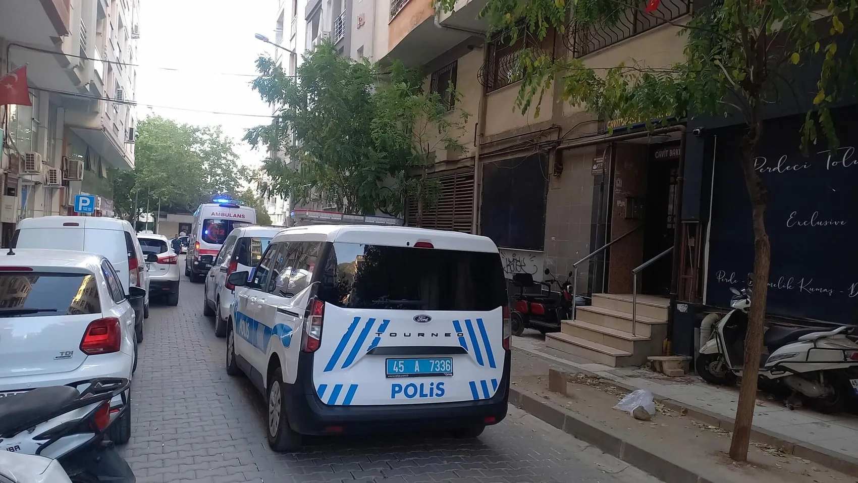Manisa'da yalnız yaşayan emekli bekçi evinde ölü bulundu