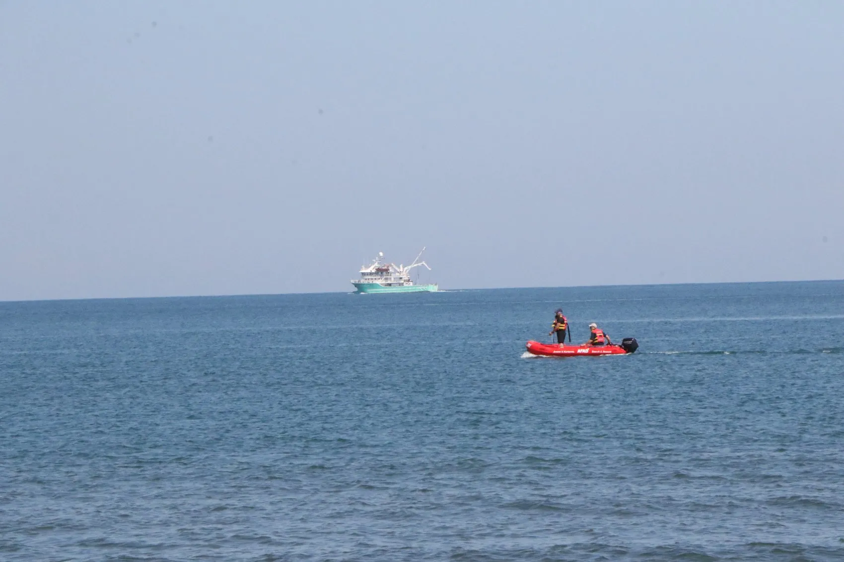Samsun açıklarında batan tekne bulundu kayıp bir kişiye ulaşılmaya çalışılıyor