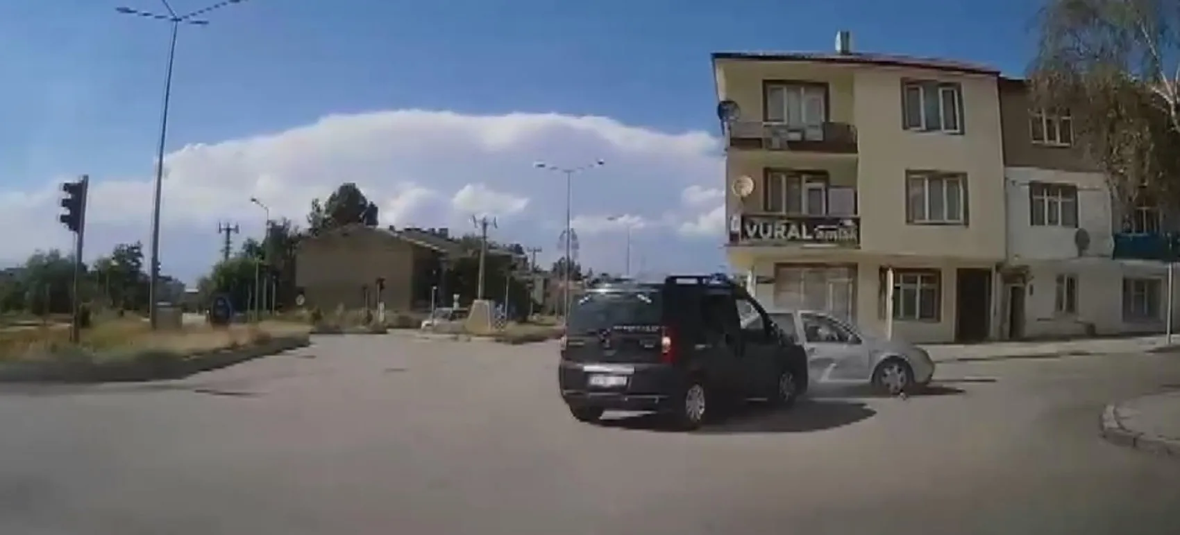 Erzurum'daki kavşak kazası kamerada