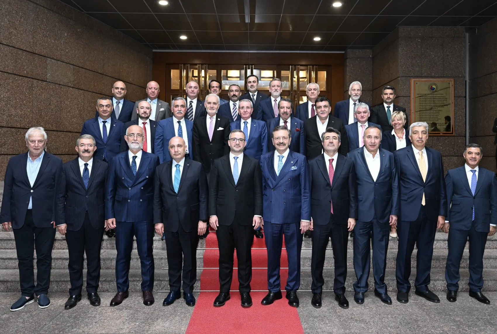 Merkez Bankası Başkanı iş dünyasının kredi sorunlarını dinledi
