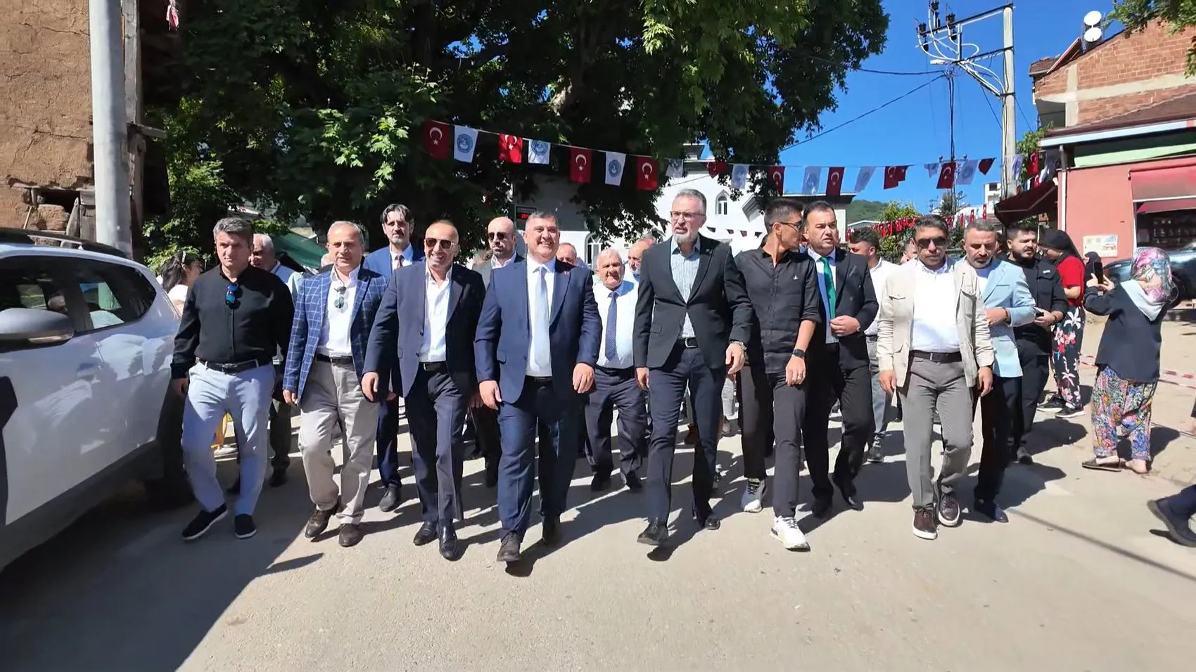 Bursa Kozluören köyünde yönetim bir günlüğüne kadınlara geçti