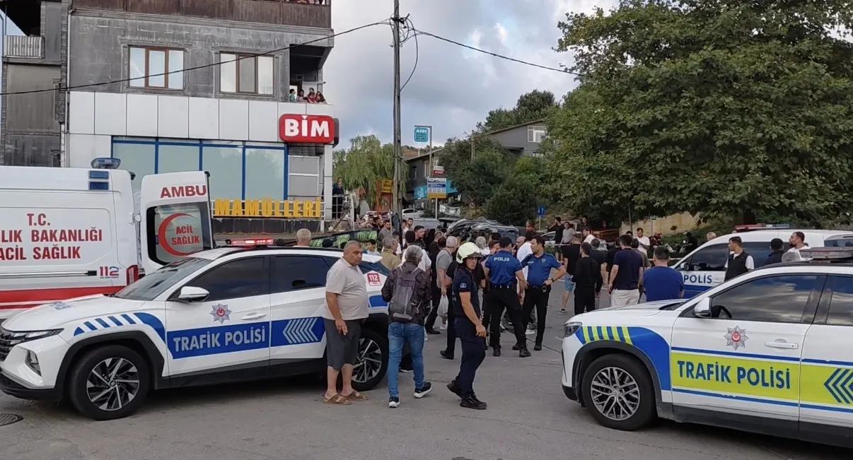 Beykoz Riva yolunda iki araç çarpıştı 7 yaralı