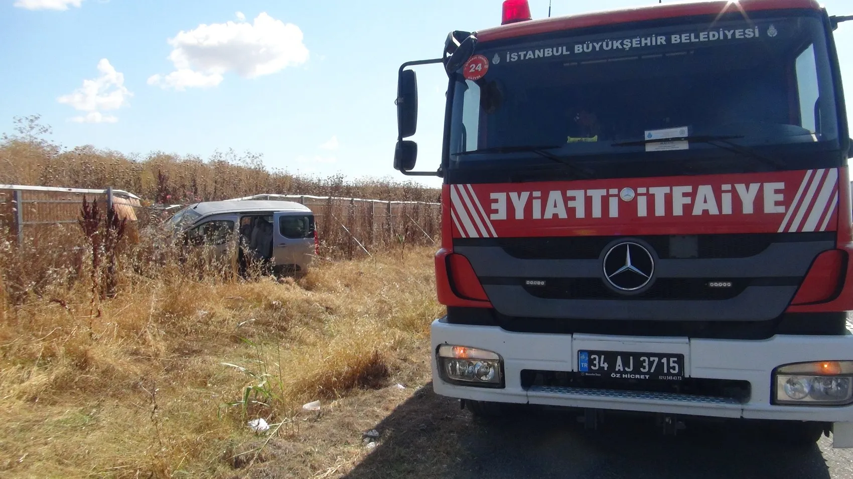 Silivri'de direksiyon başındaki sürücü aniden fenalaştı