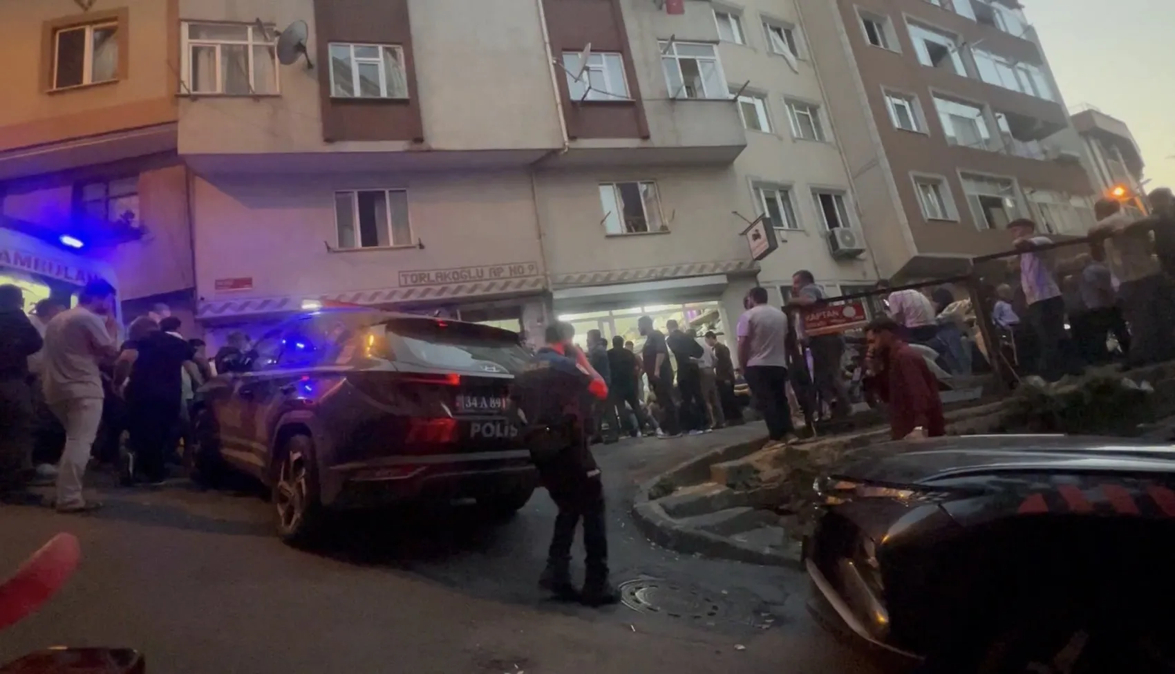Şişli'de genç adam evinde ölü bulundu