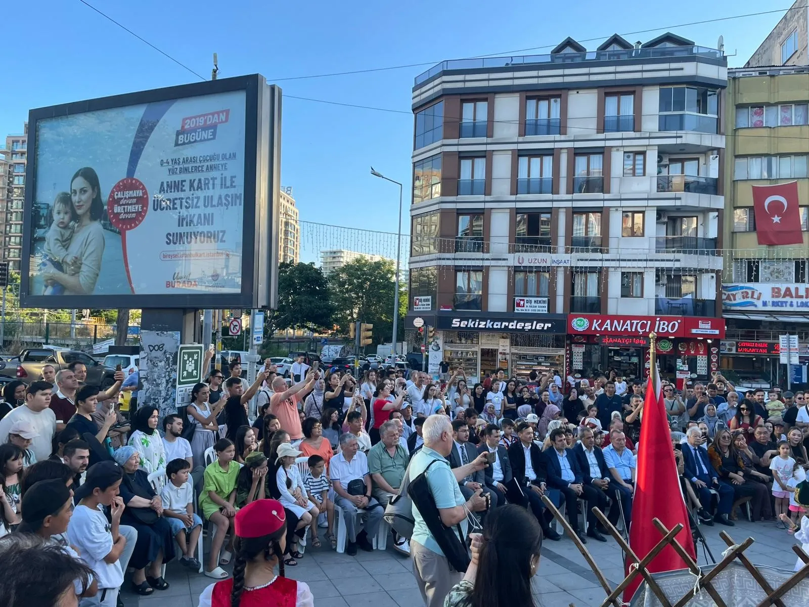 Zeytinburnu dombra ezgileriyle Kazak kültürünü ağırladı