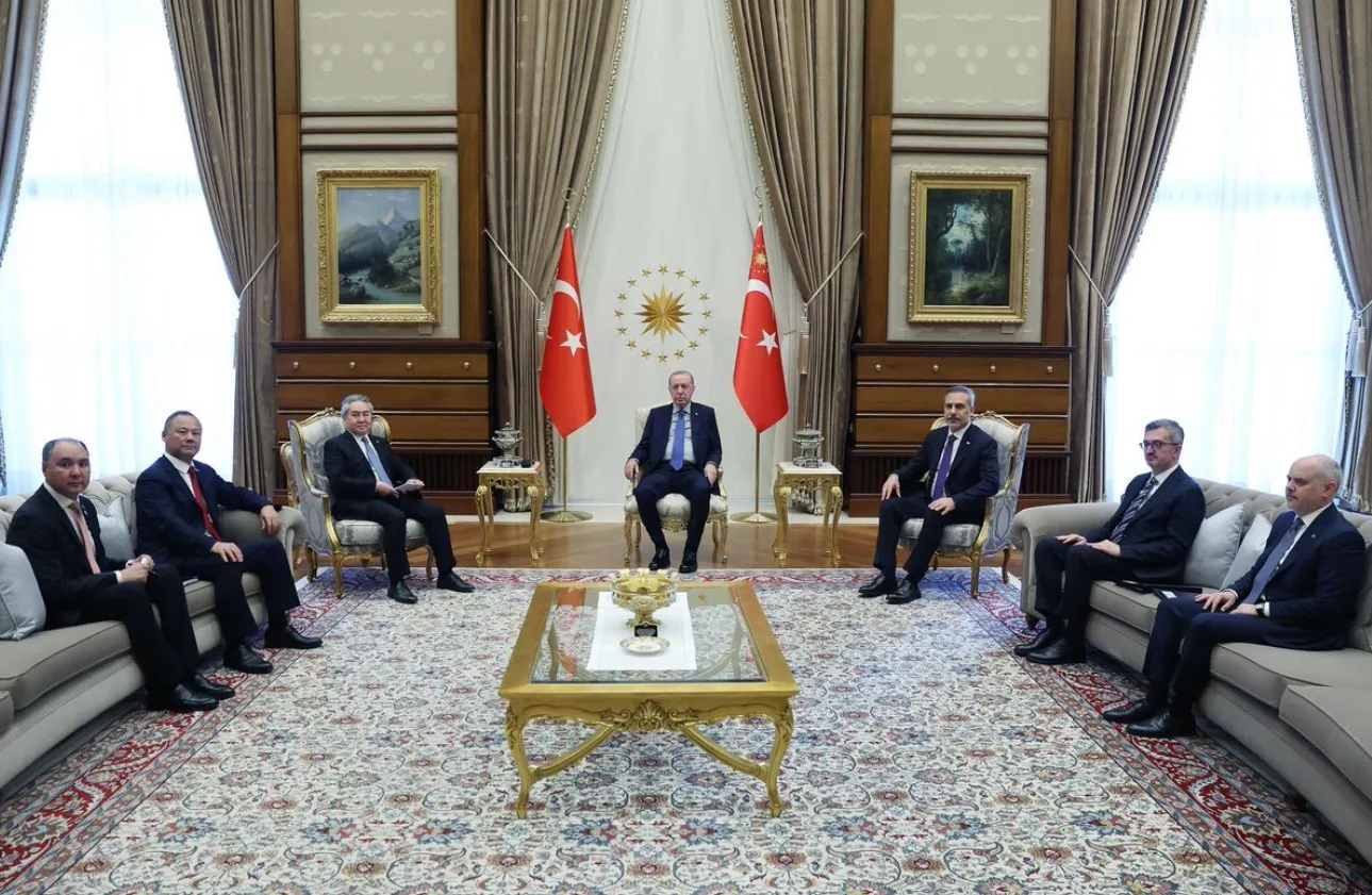 Erdoğan Kırgızistan dışişleri bakanını kabul etti