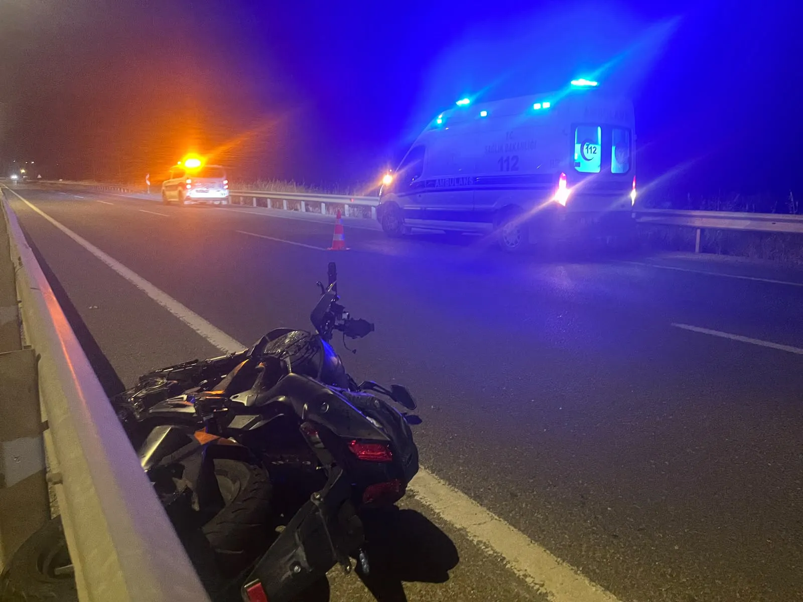 Tavşanlı yolunda gece yarısı kaza 22 yaşındaki genç hayatını kaybetti