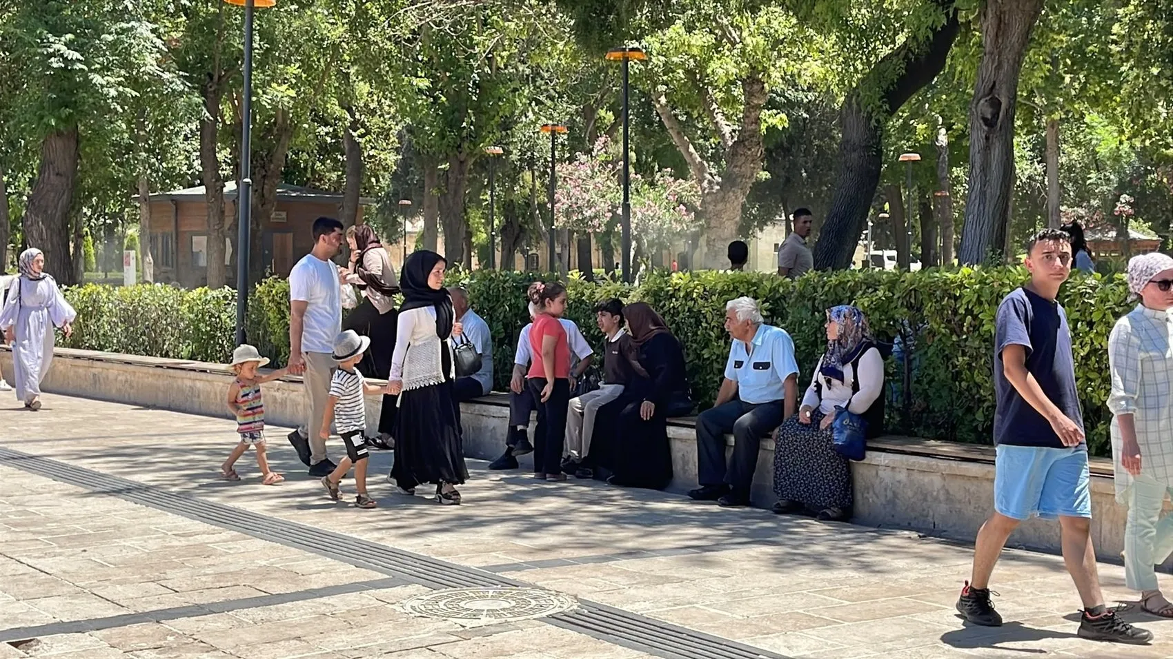 Şanlıurfa kavurucu sıcaklarla imtihan veriyor