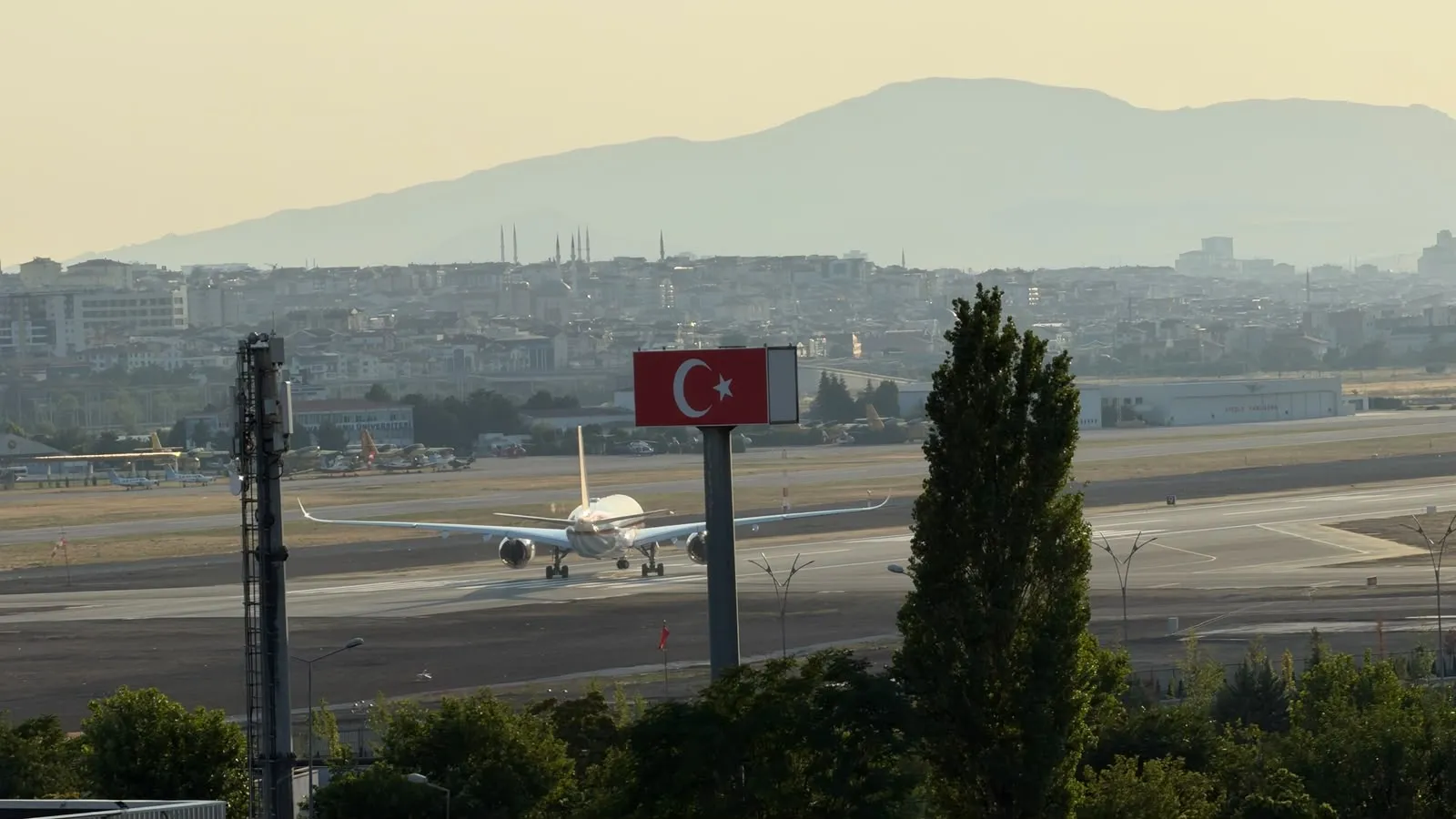 Ankara'daki NATO trafiği sona erdi liderler ülkelerine dönüyor