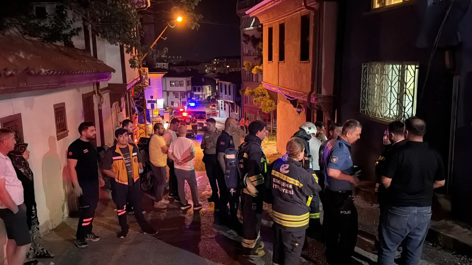 Eskişehir'de gece yarısı kundaklama dehşeti