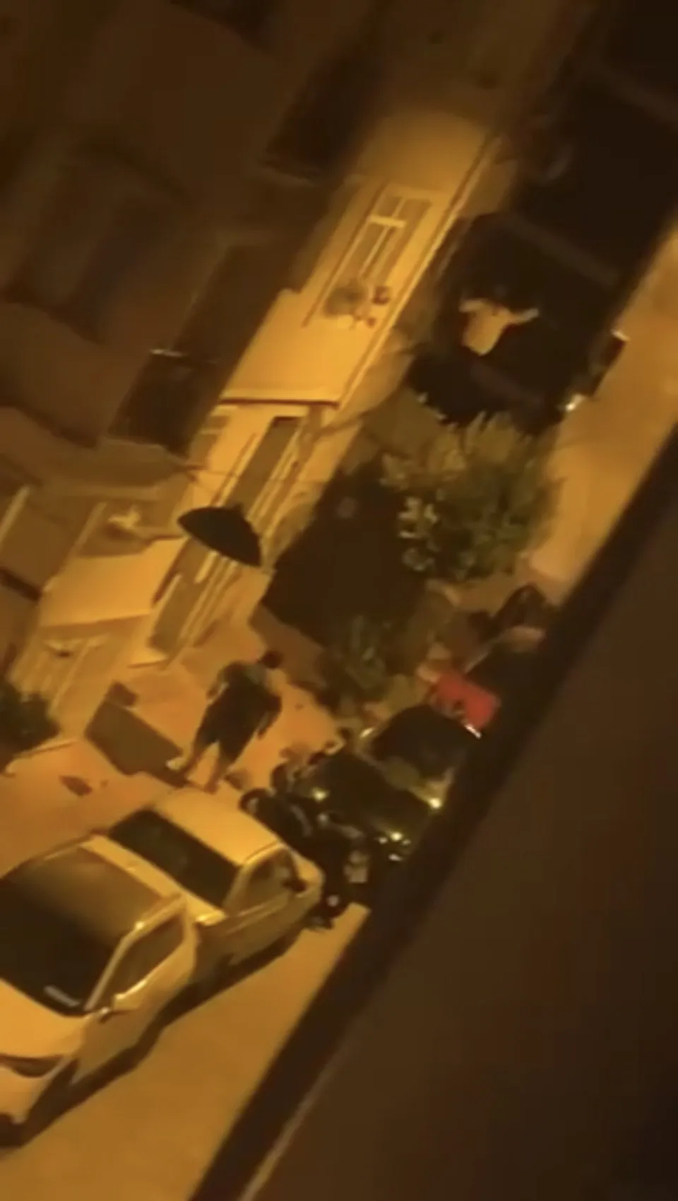 Beyoğlu'nda eski sevgili dehşeti Pencereye tırmanıp dehşet saçtı