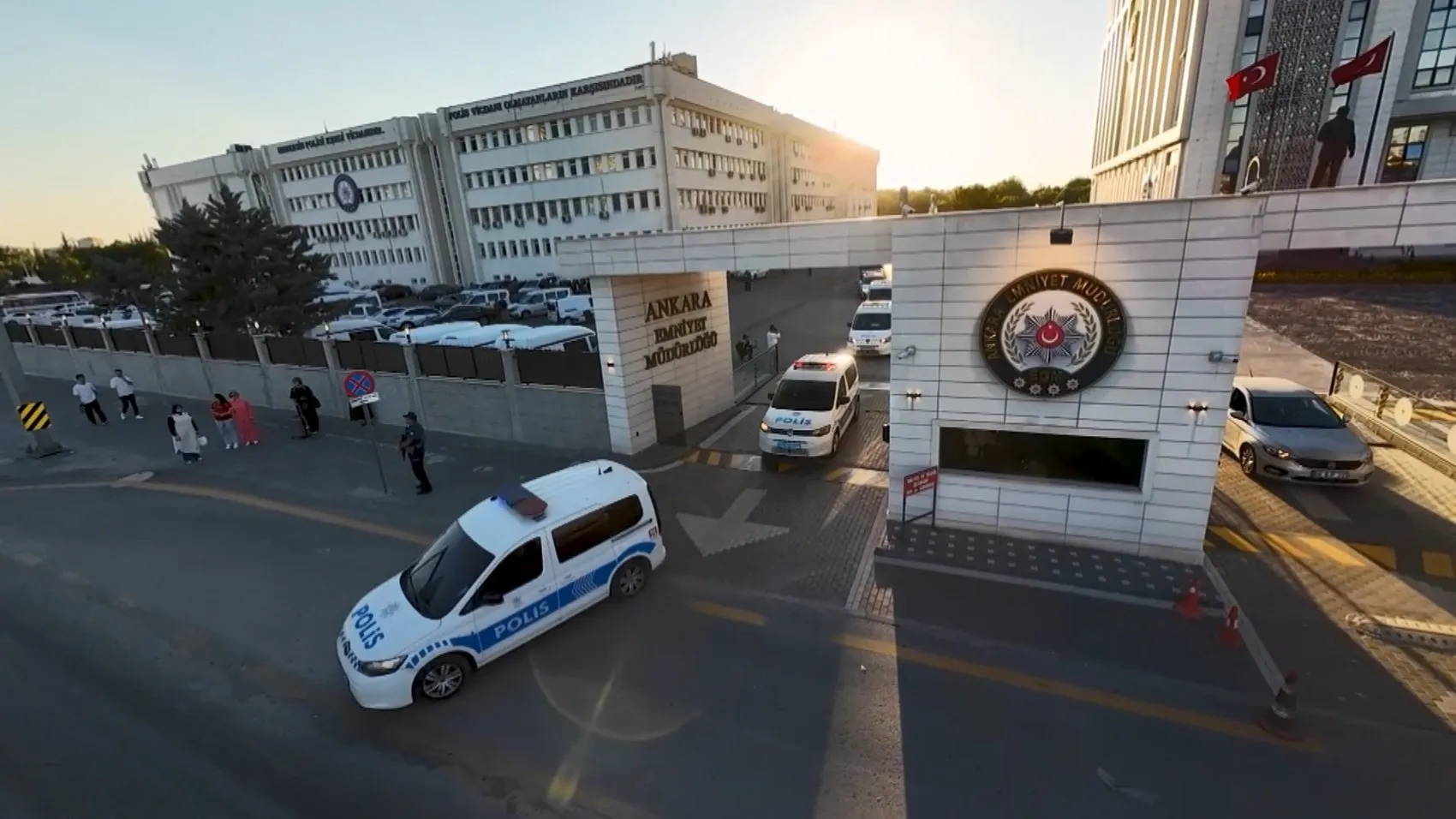 Ankara polisi NATO zirvesi öncesi şehri didik didik aradı
