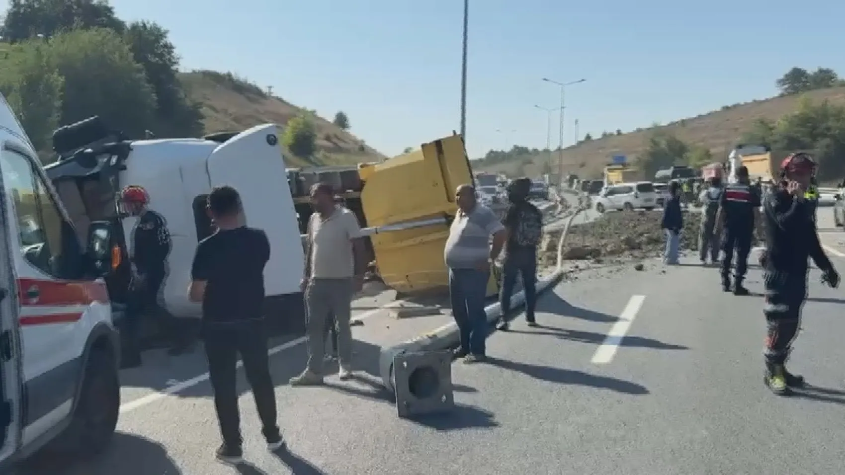 Eyüpsultan yolunda hafriyat kamyonu dehşeti