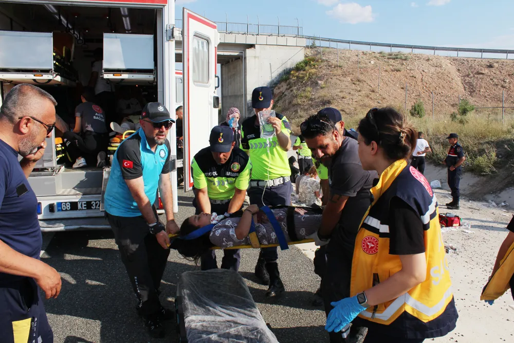 Aksaray yolunda otobüs faciası Bir yolcu hayatını kaybetti