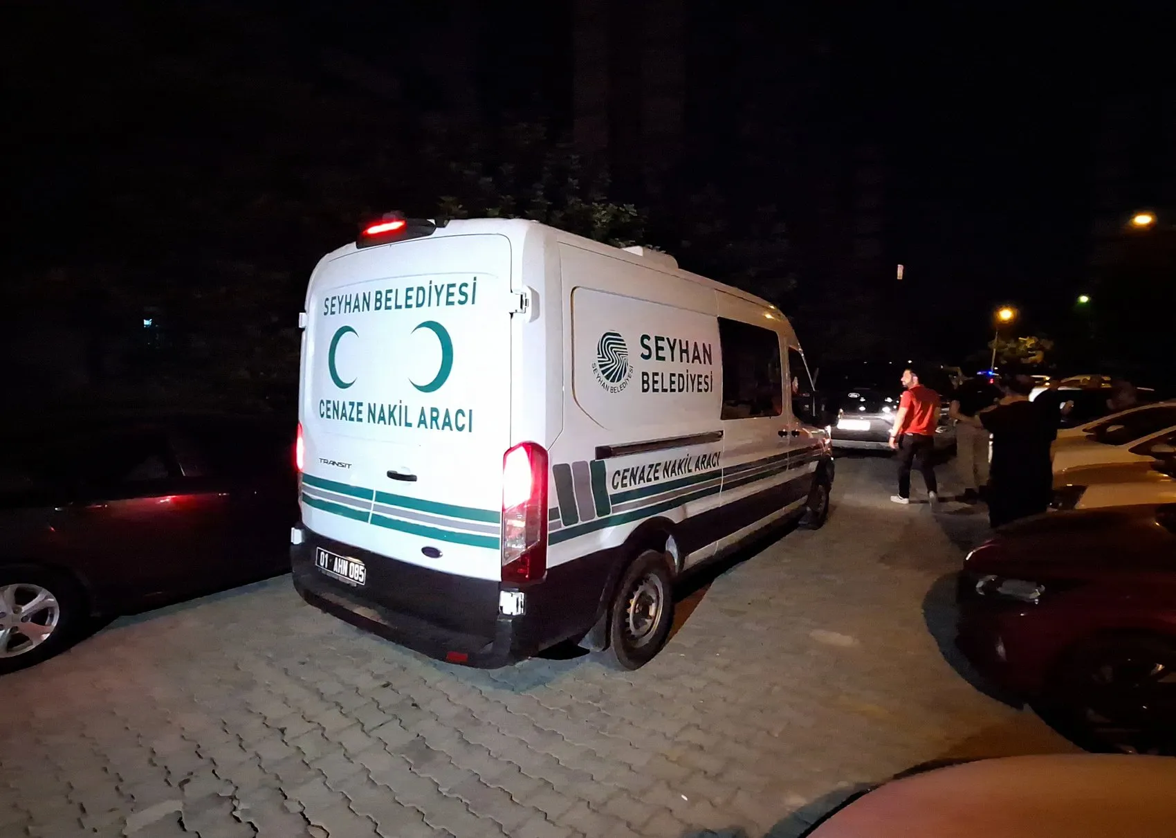 Adana'da korkunç cinayet Bekçi eşini kızının yanında öldürdü
