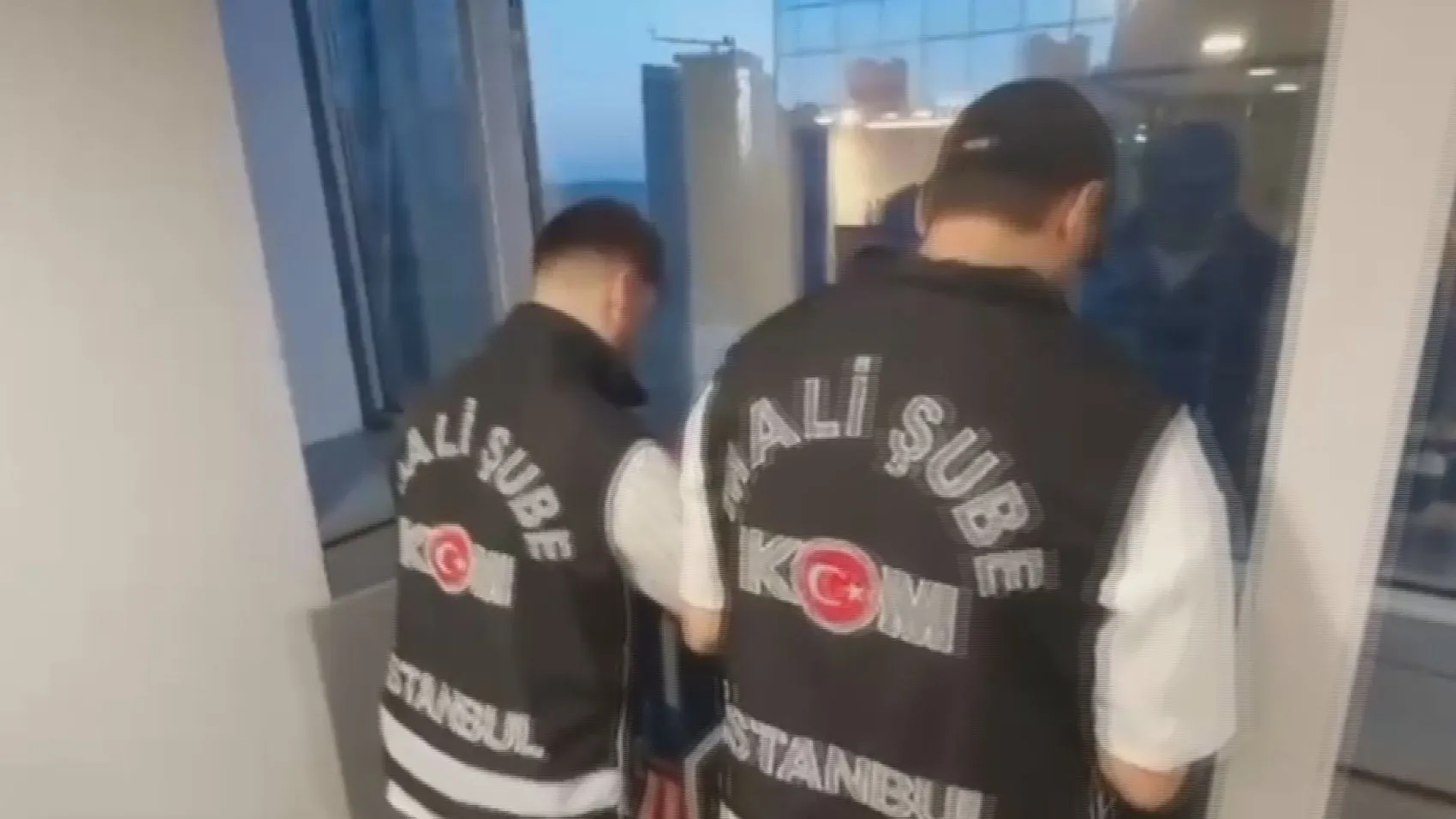 Haluk Levent Bursa'da gözaltına alındı ve Ahbap ofisleri arandı