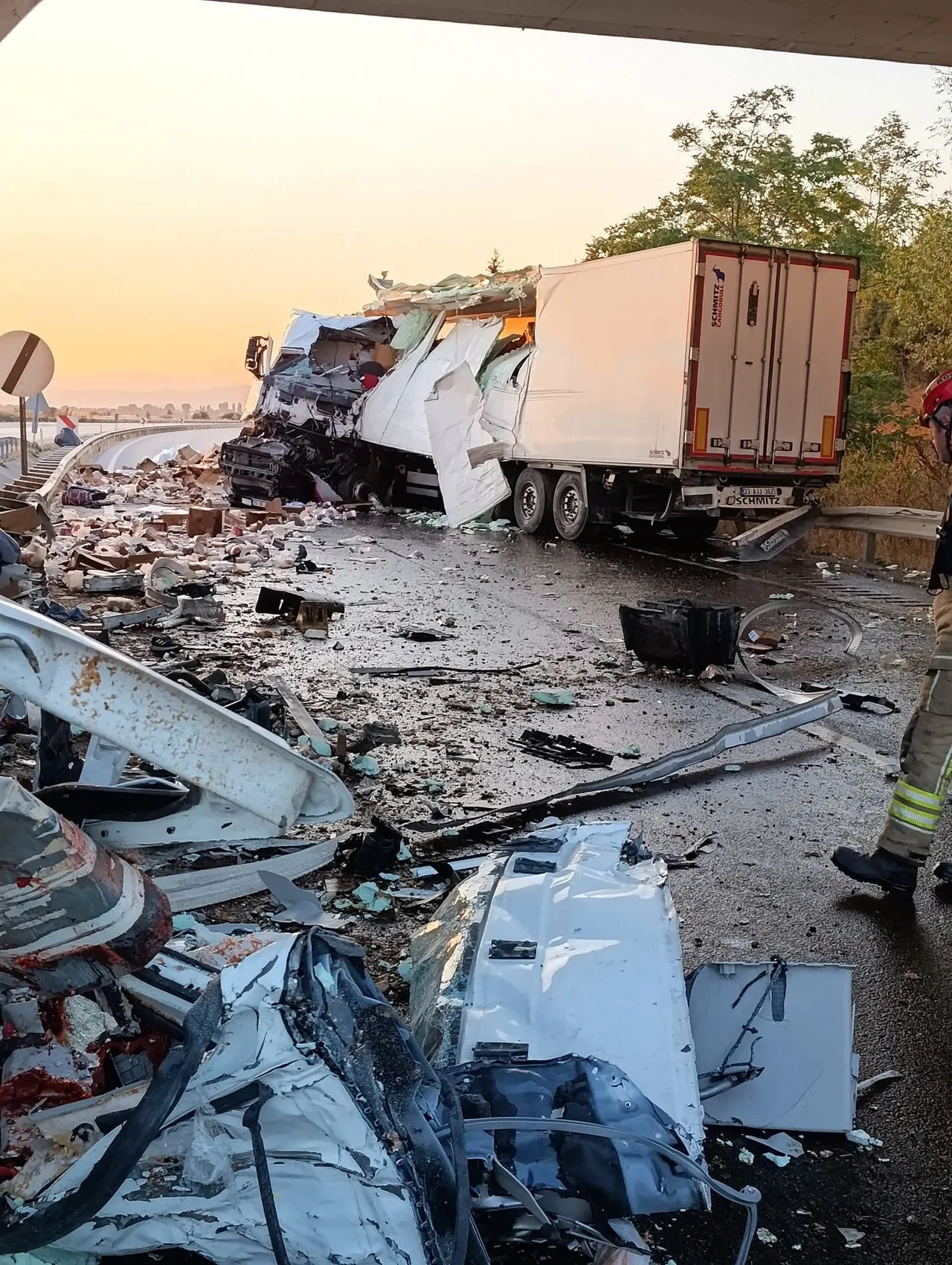 Bursa'da TIR kazası Bir sürücü hayatını kaybetti