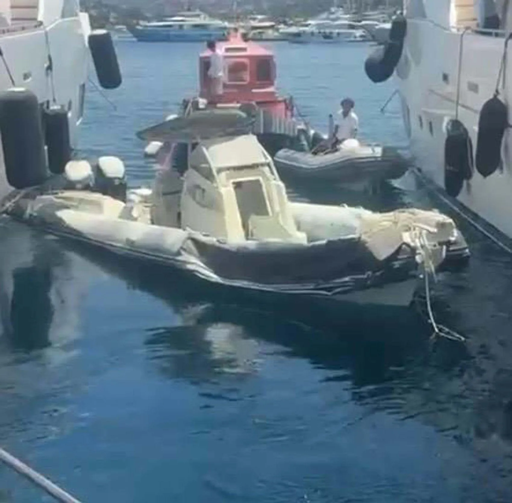Bodrum Yalıkavak'ta marinada bot patlaması 1 yaralı