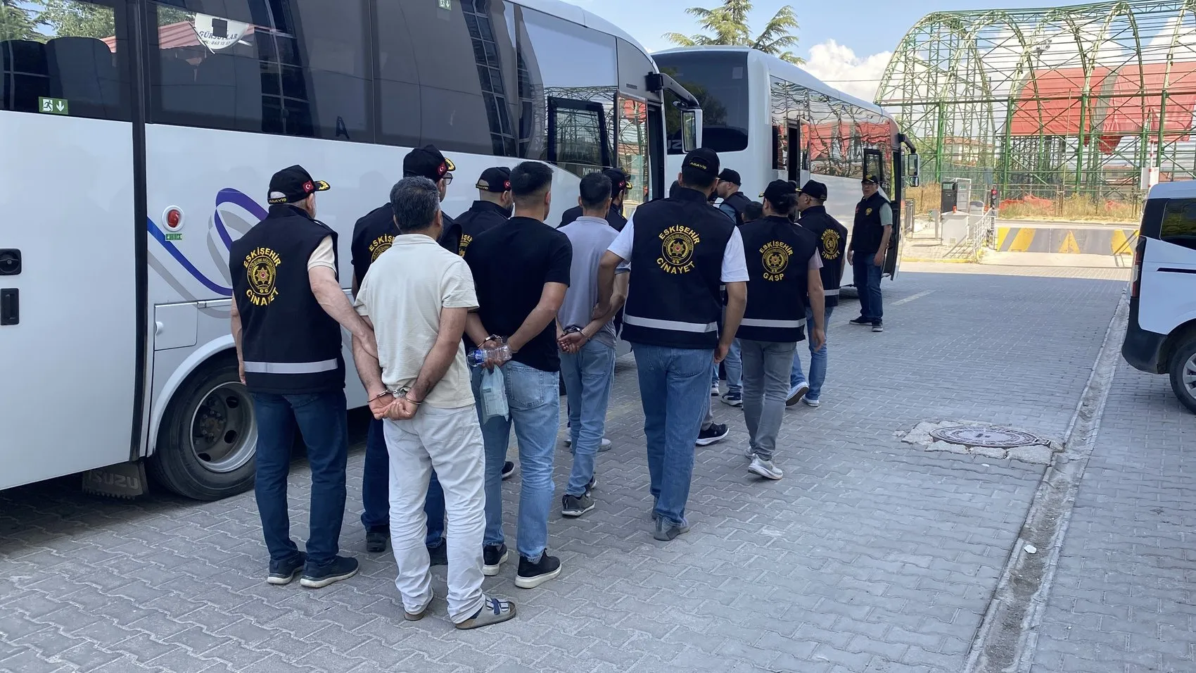 Eskişehir’de sokak kavgasına polis müdahalesi 18 kişi gözaltında