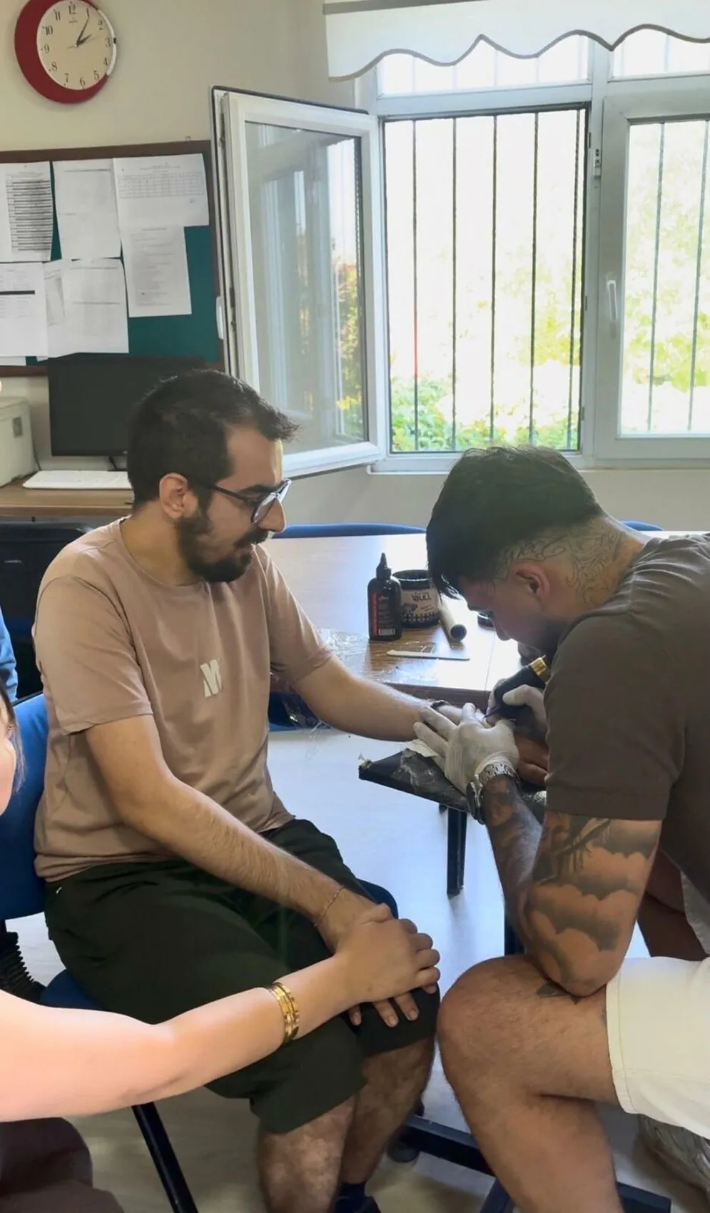 İzmir'de öğrencilere Sevgi İzi dövmesi Kaybolan artık hemen bulunacak