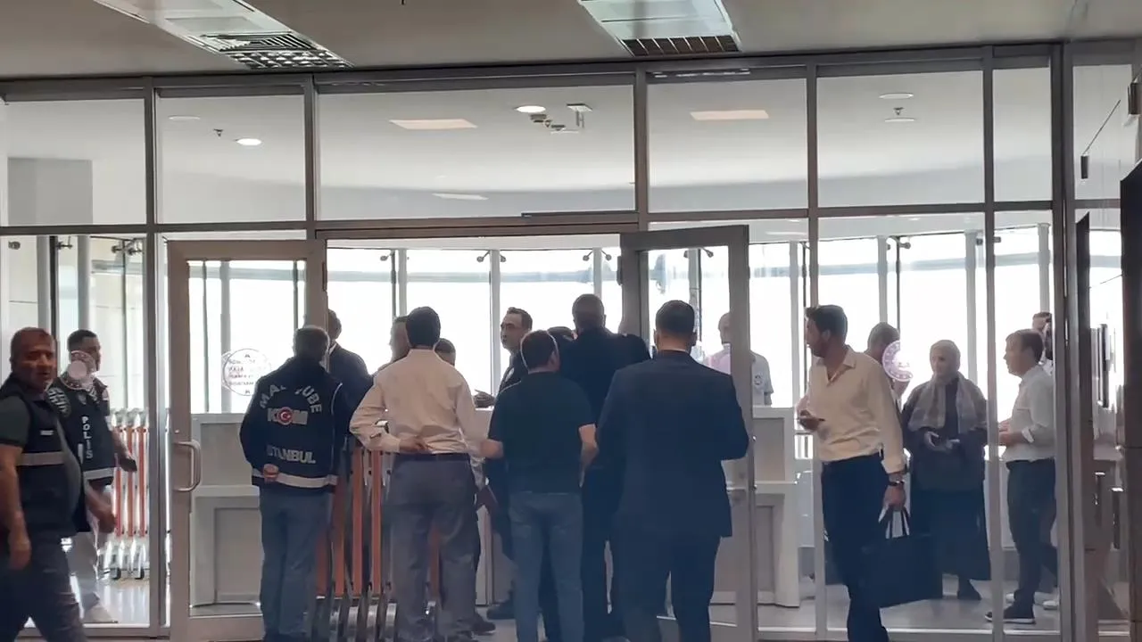 Hasan Akgün yolsuzluk davasında hakim karşısına çıktı