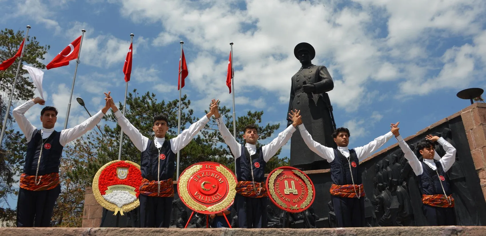 Atatürkün Erzurum günleri 107 yıl sonra coşkuyla kutlandı