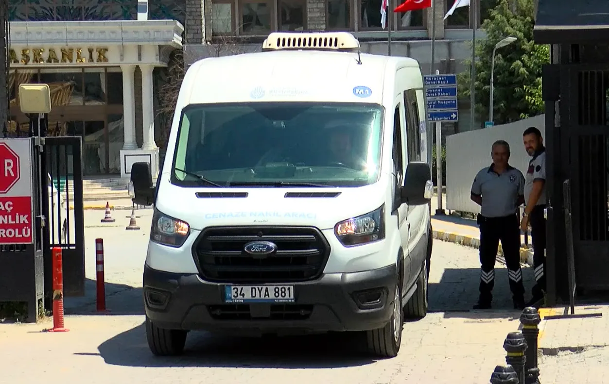 Arnavutköy'de aile faciası Uzaklaştırma kararı olan baba dehşet saçtı