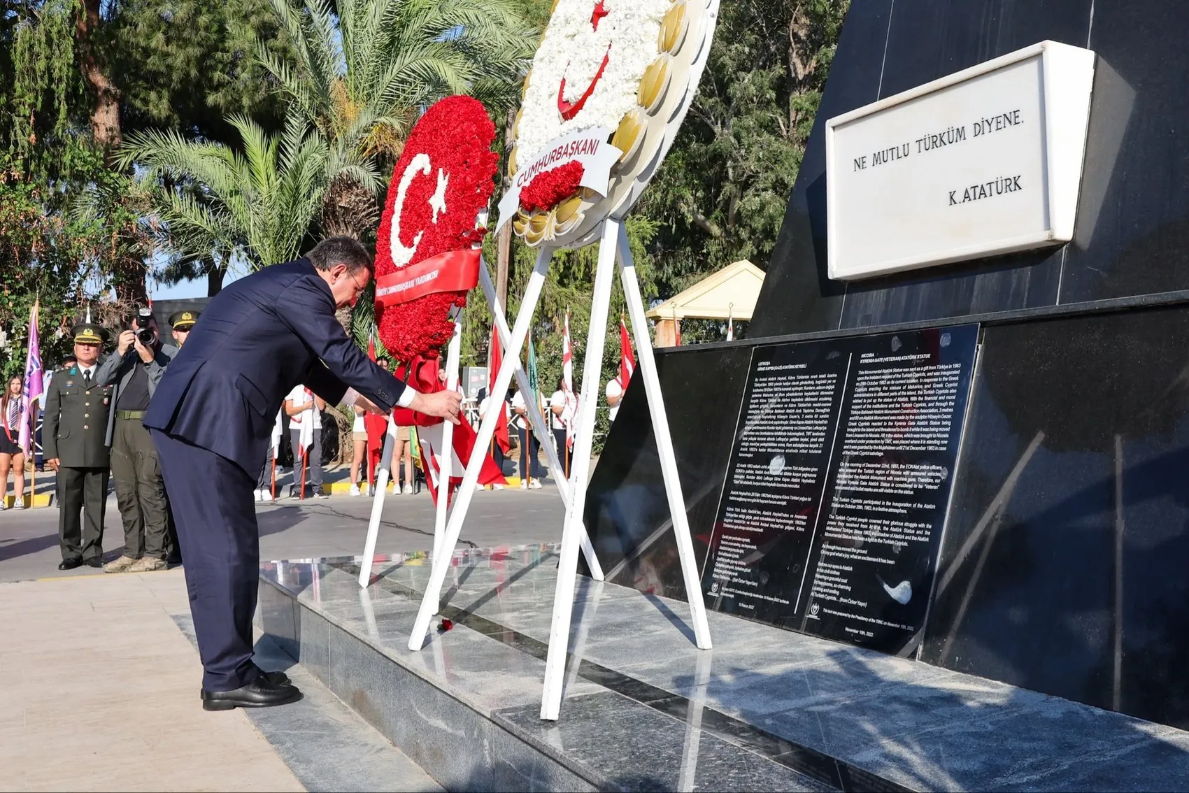Kıbrıs Barış Harekatı'nın 52'nci yılı Lefkoşa'da coşkuyla kutlandı
